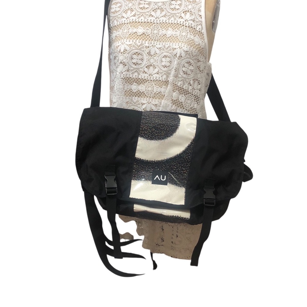 AutoDesk Black and White Messenger Computer Laptop Crossbody Bag work Career - Picture 2 of 13